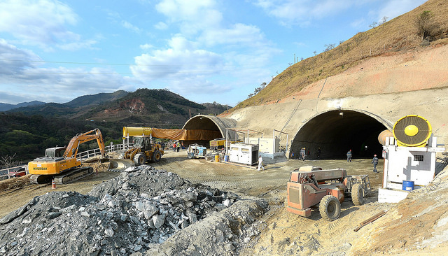 Obras BR 381